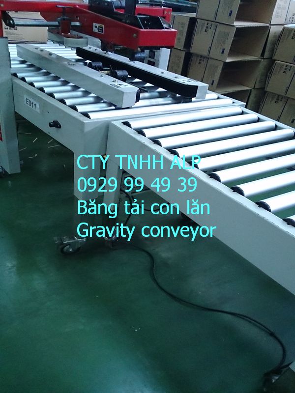 Băng tải con lăn máy dán thùng